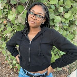 Meet your Posher, Ariel